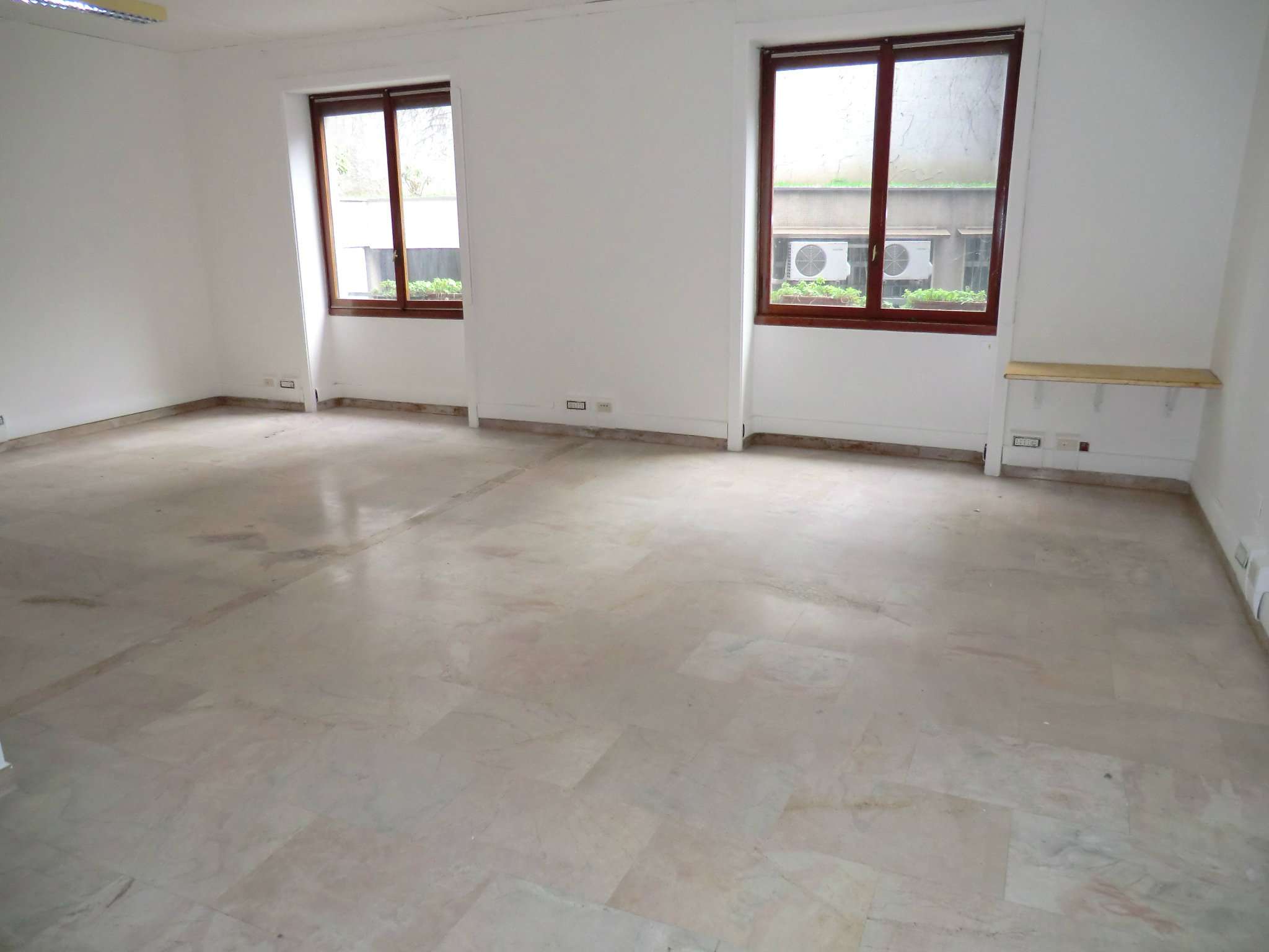 Ufficio - Loc.Com. MILANO affitto   Pascoli mq servizi