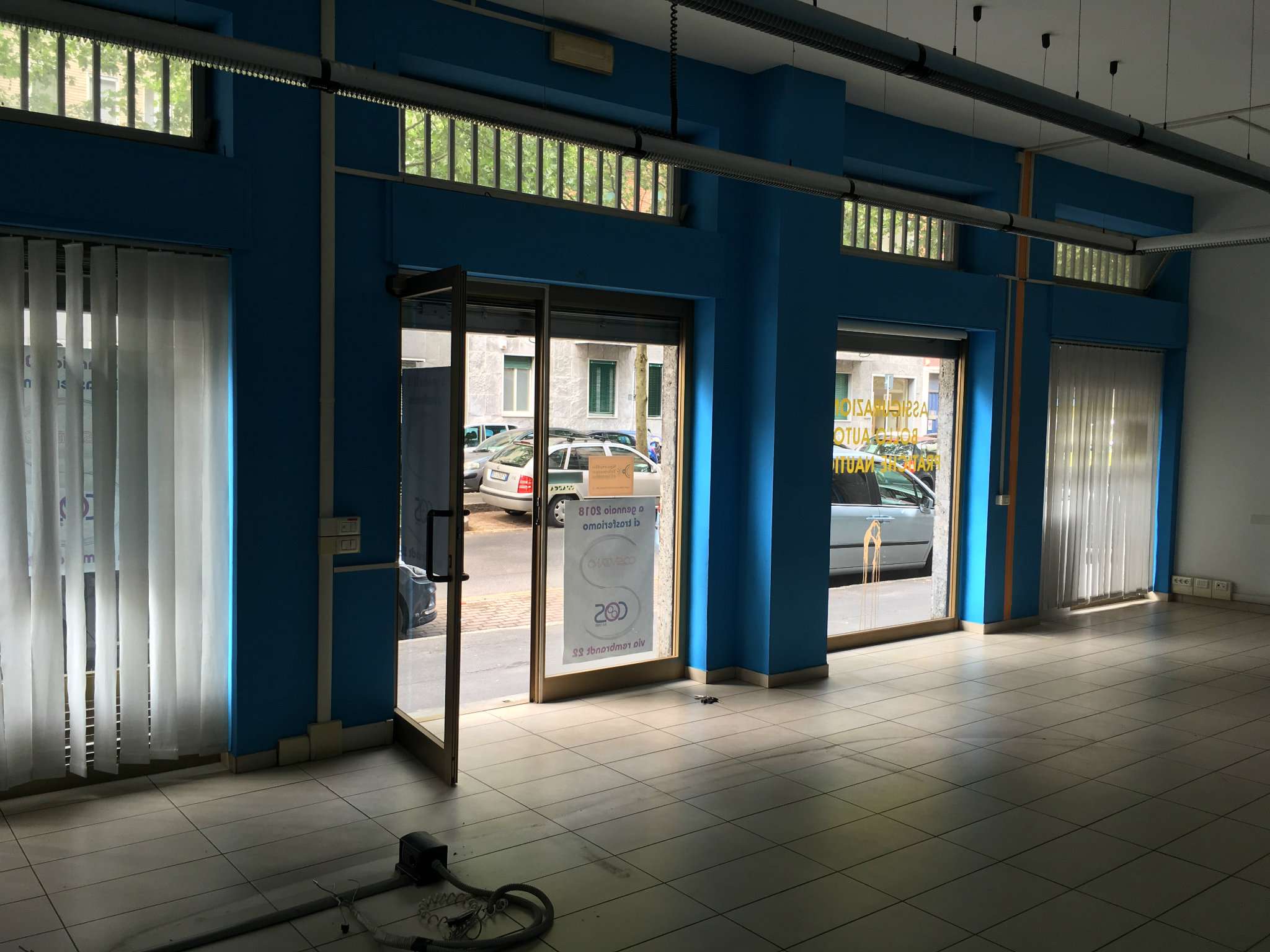 Negozio - Loc.Com. MILANO vendita  LOTTO Capecelatro Società Ibim sas