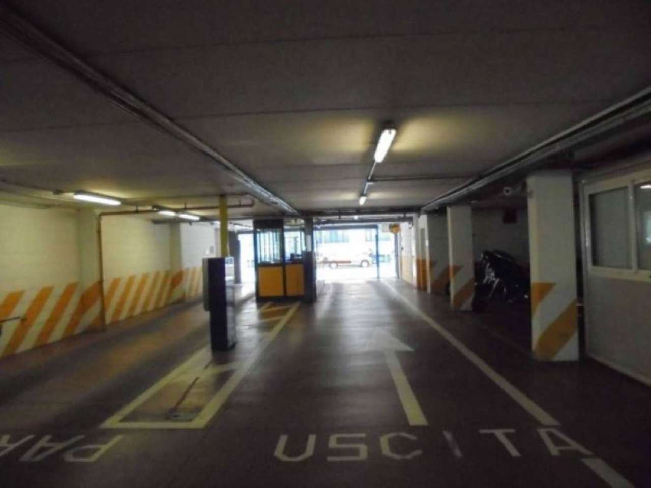 Box auto - Posto auto MILANO vendita  DE ANGELI  XXI Ascanio Sforza