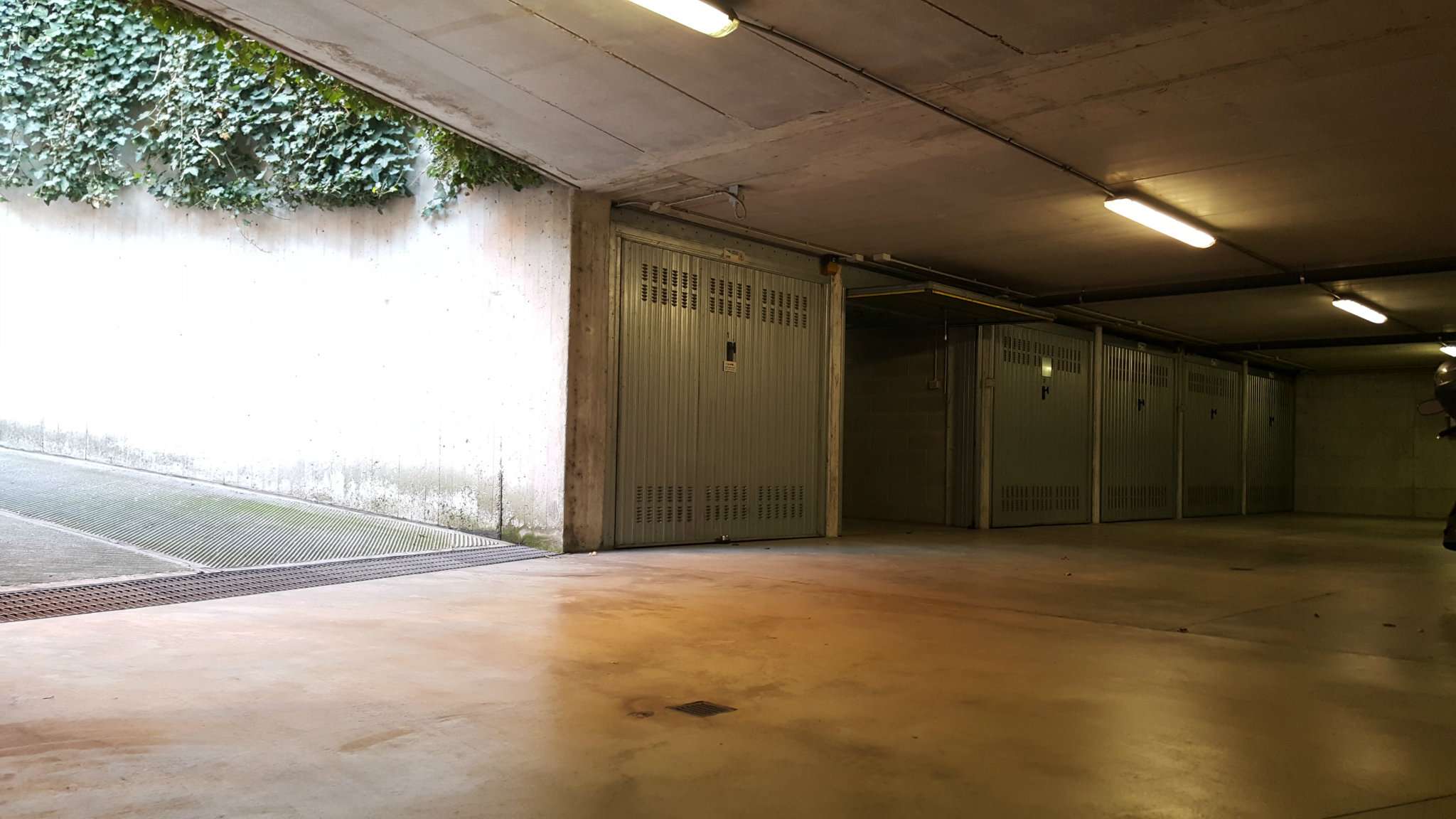 Box auto - Posto auto MILANO vendita  ISOLA  A.M. Immobili