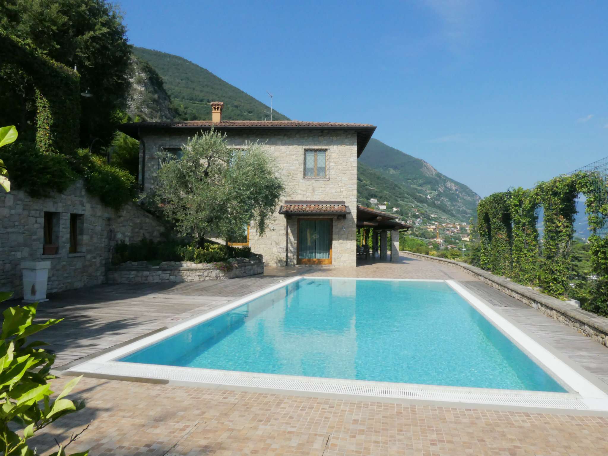 Villa PREDORE vendita   Clogna Giulia Garbi Immobiliare