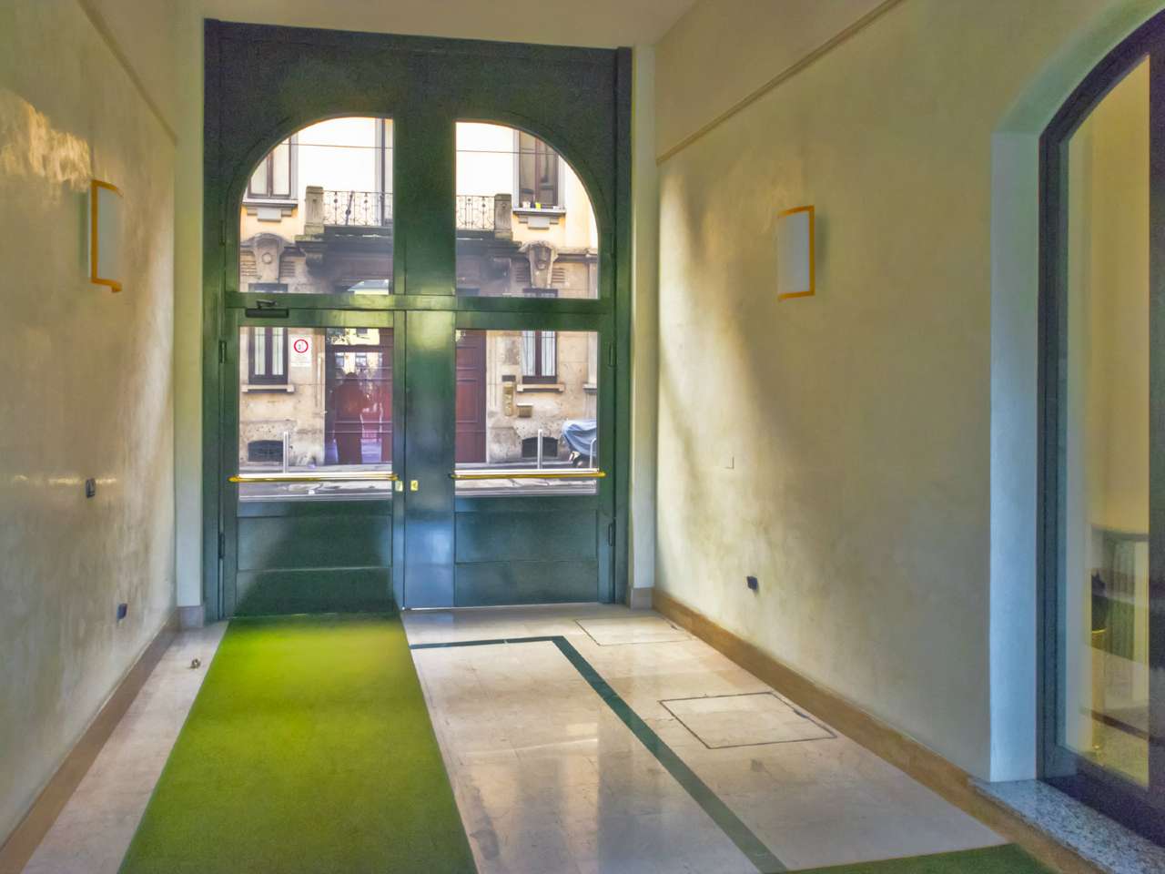 Appartamento MILANO vendita  BUENOS AIRES Nino Bixio ISTITUTO FINANZIARIO IMMOBILIARE