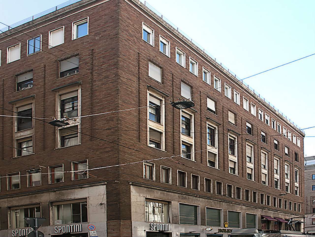 Show Room MILANO vendita  CENTRO STORICO Via Dogana ISTITUTO FINANZIARIO IMMOBILIARE