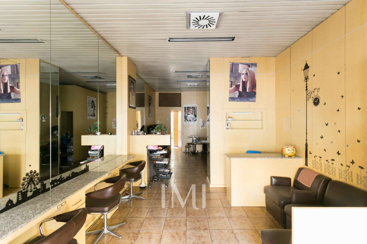 Negozio - Loc.Com. MILANO vendita  REPUBBLICA marocco IMI Immobiliare Milano - Affiliato Loreto