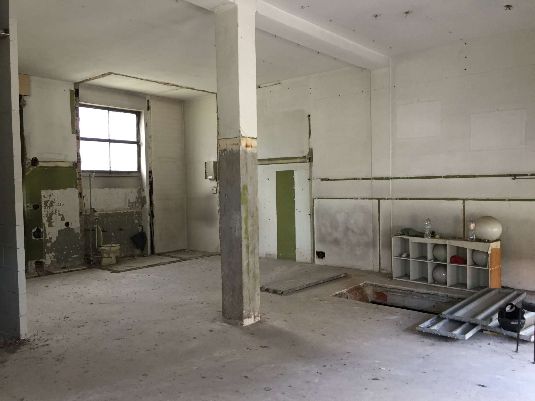 Negozio - Loc.Com. MILANO vendita  CORVETTO zante Punto Casa Consulenze Immobiliari s.r.l.