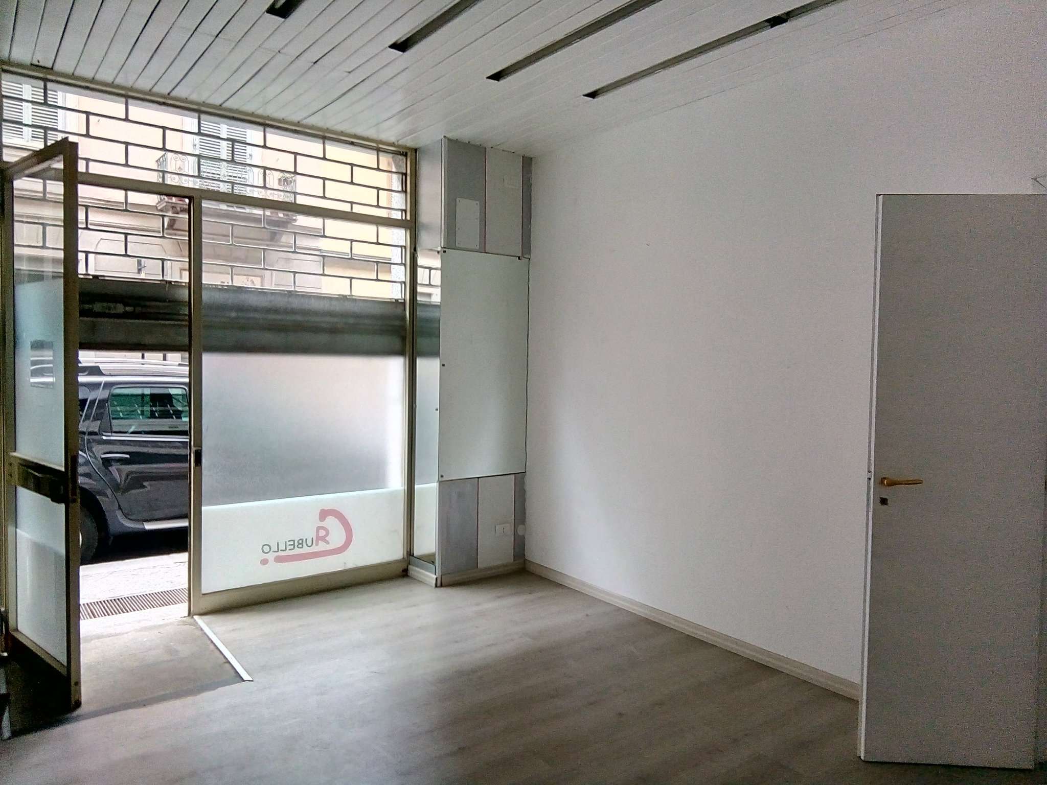 Negozio - Loc.Com. TORINO affitto  SAN SALVARIO Petrarca Ferrero Immobiliare