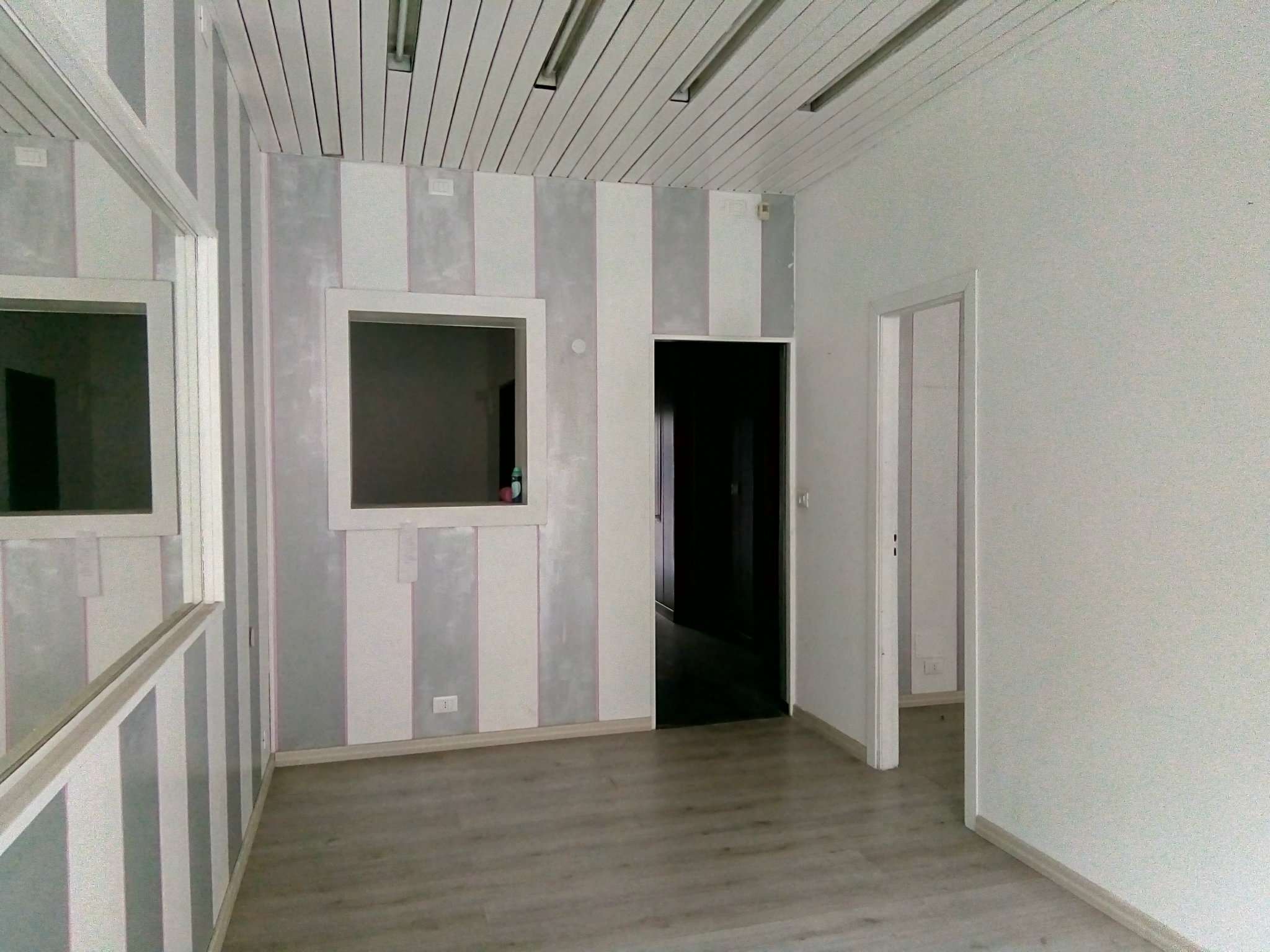 Negozio - Loc.Com. TORINO affitto  SAN SALVARIO Petrarca Ferrero Immobiliare