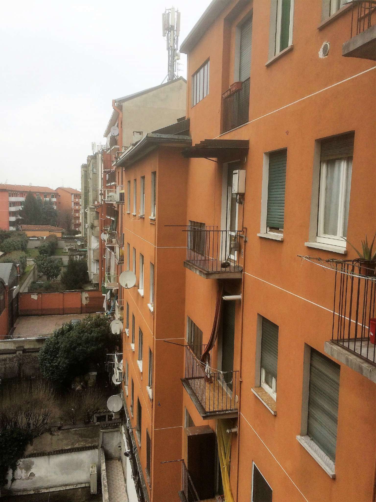 Appartamento MILANO vendita  INGANNI piazza tirana Punto Immobiliare Inganni Sas - Gruppo Toscano