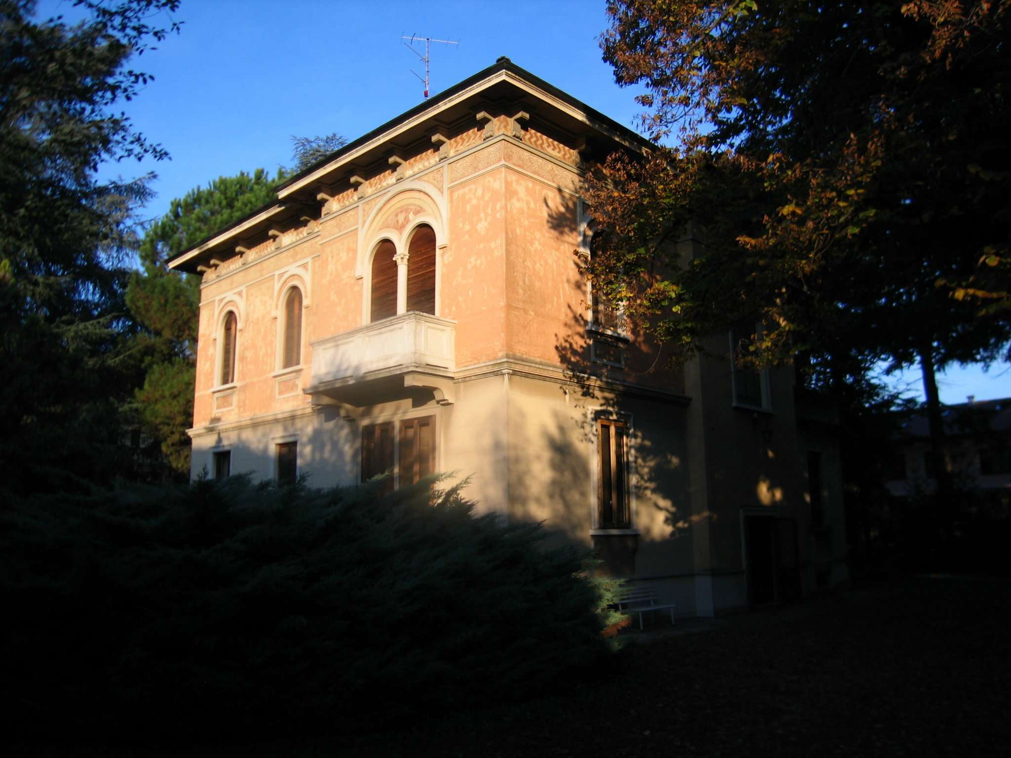 Villa DAIRAGO vendita   DAMIANO CHIESA Eurogrim S.a.s. di Grimaldi Luigi e C.