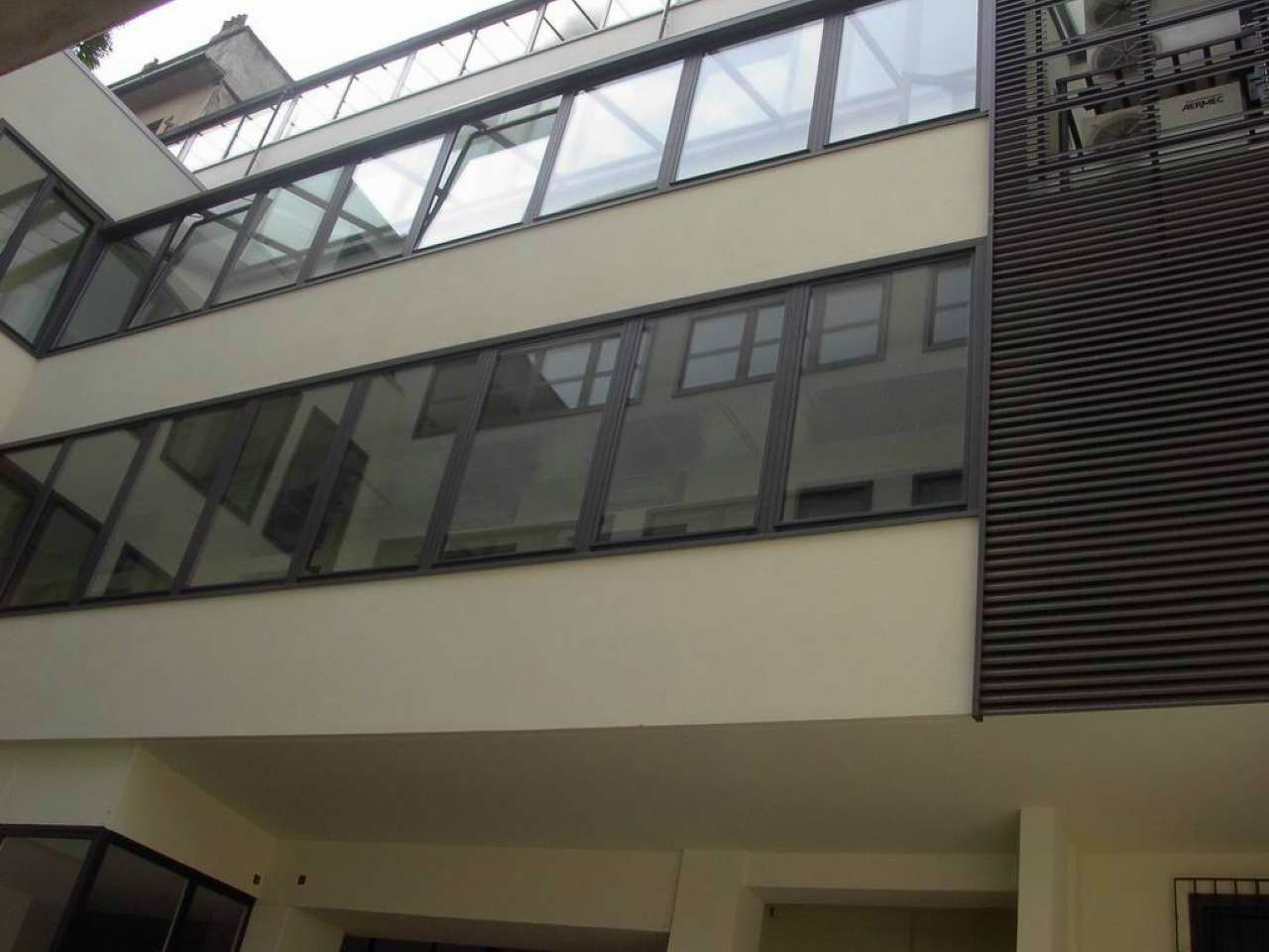  milano affitto quart: repubblica eurogrim-s.a.s.-di-grimaldi-luigi-e-c.