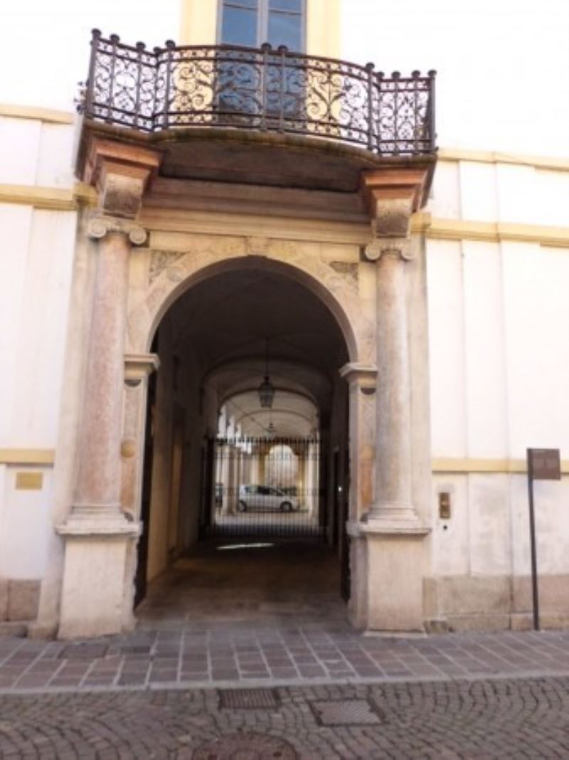  lodi affitto quart:  simona-bestiani