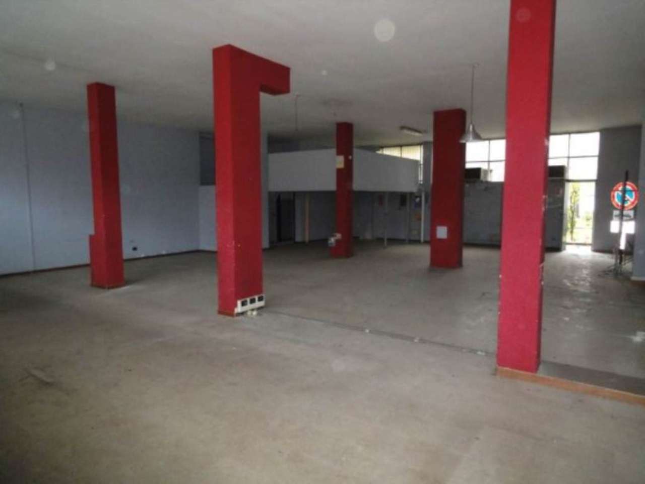 Negozio - Loc.Com. MILANO vendita  DERGANO Giuseppe Candiani Promedia Case Operazioni Immobiliari