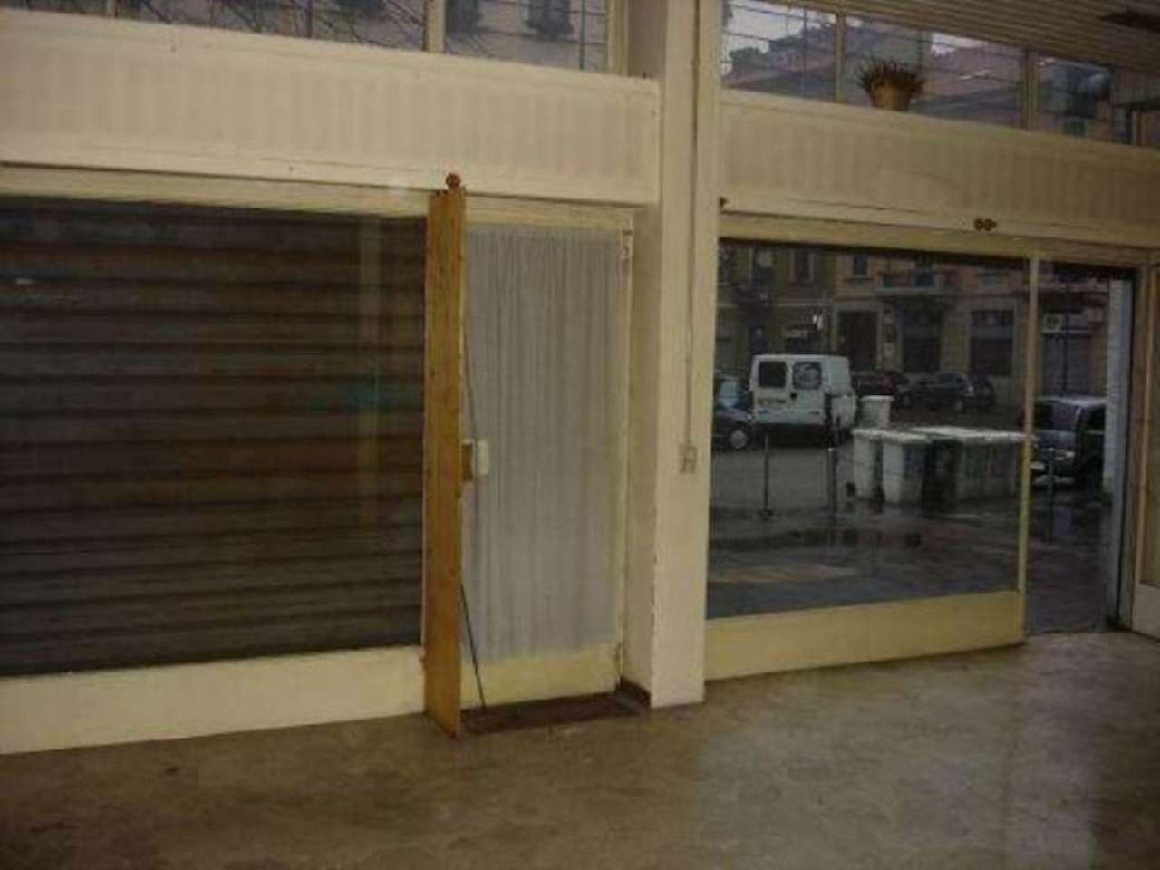 Negozio - Loc.Com. MILANO vendita  CHIESA ROSSA Breno Promedia Case Operazioni Immobiliari