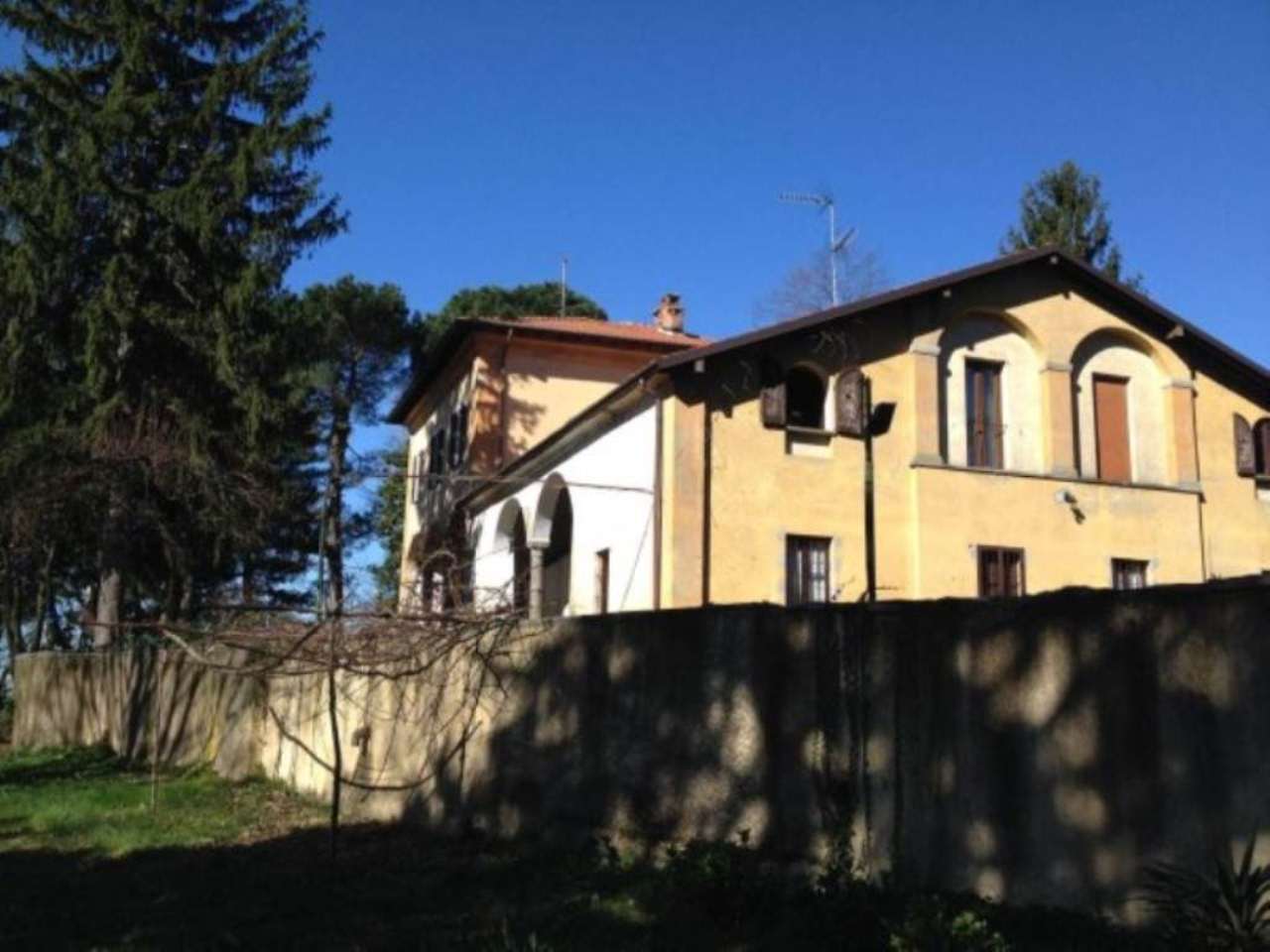 Villa BESNATE vendita   Ravellino MD IMMOBILIARE