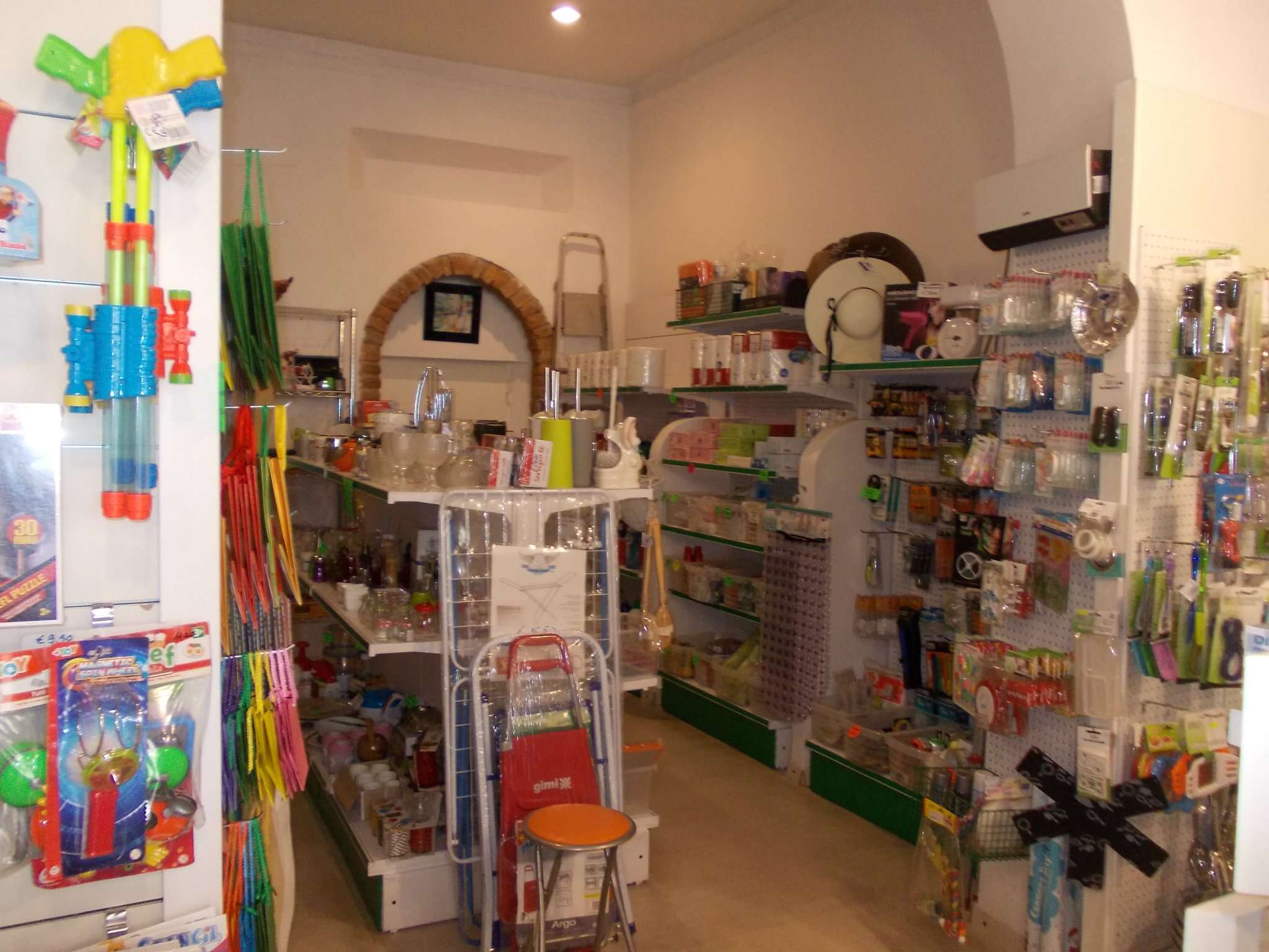 Negozio - Loc.Com. MILANO affitto  V GIORNATE Porta Romana Fontana Immobili di Prestigio