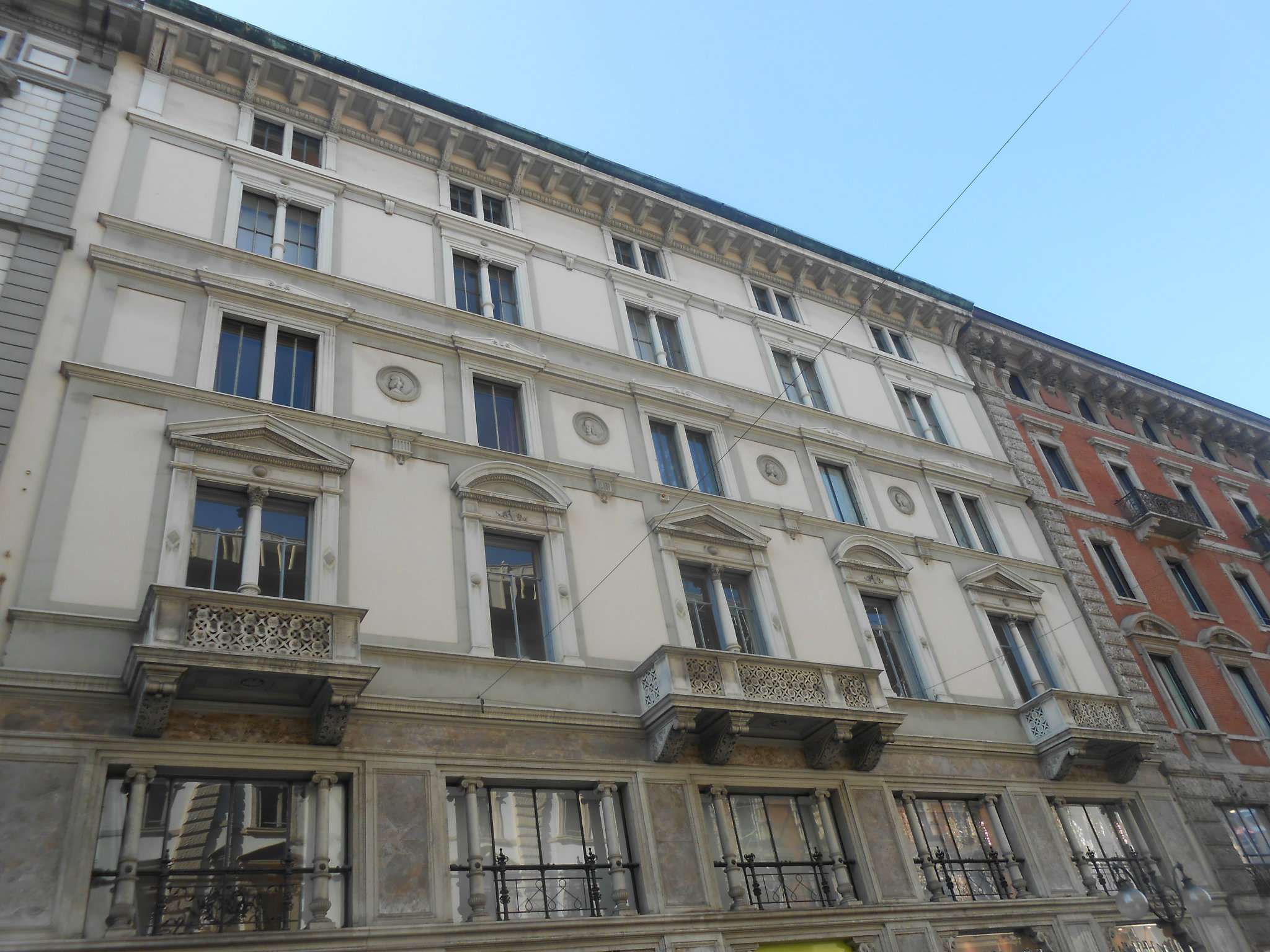 Negozio - Loc.Com. MILANO affitto  CENTRO STORICO Dante Fontana Immobili di Prestigio
