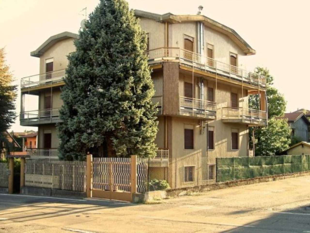 Appartamento MONGUZZO vendita   San Biagio Basso Servizi Immobiliari S.a.s.