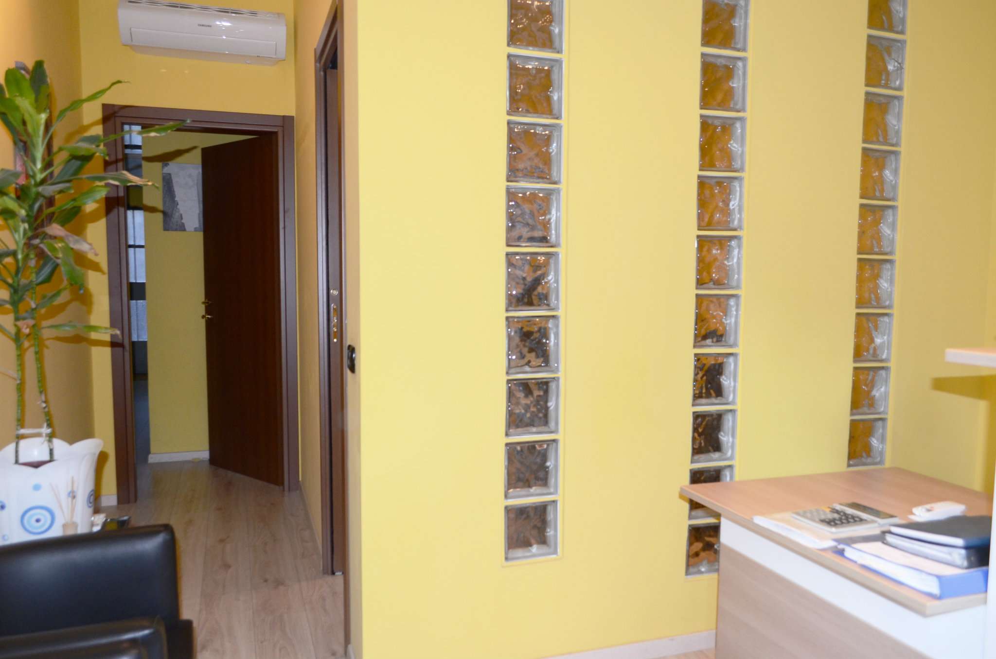 Negozio - Loc.Com. MILANO affitto   Bronzino LIVING IMMOBILIARE