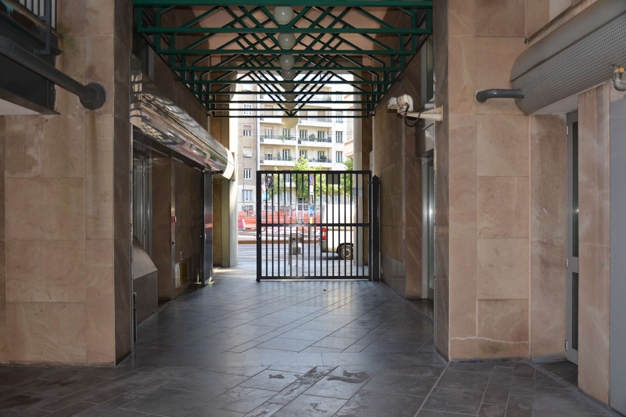 Box auto - Posto auto MILANO affitto  PORTA NUOVA  Le Case del Centro