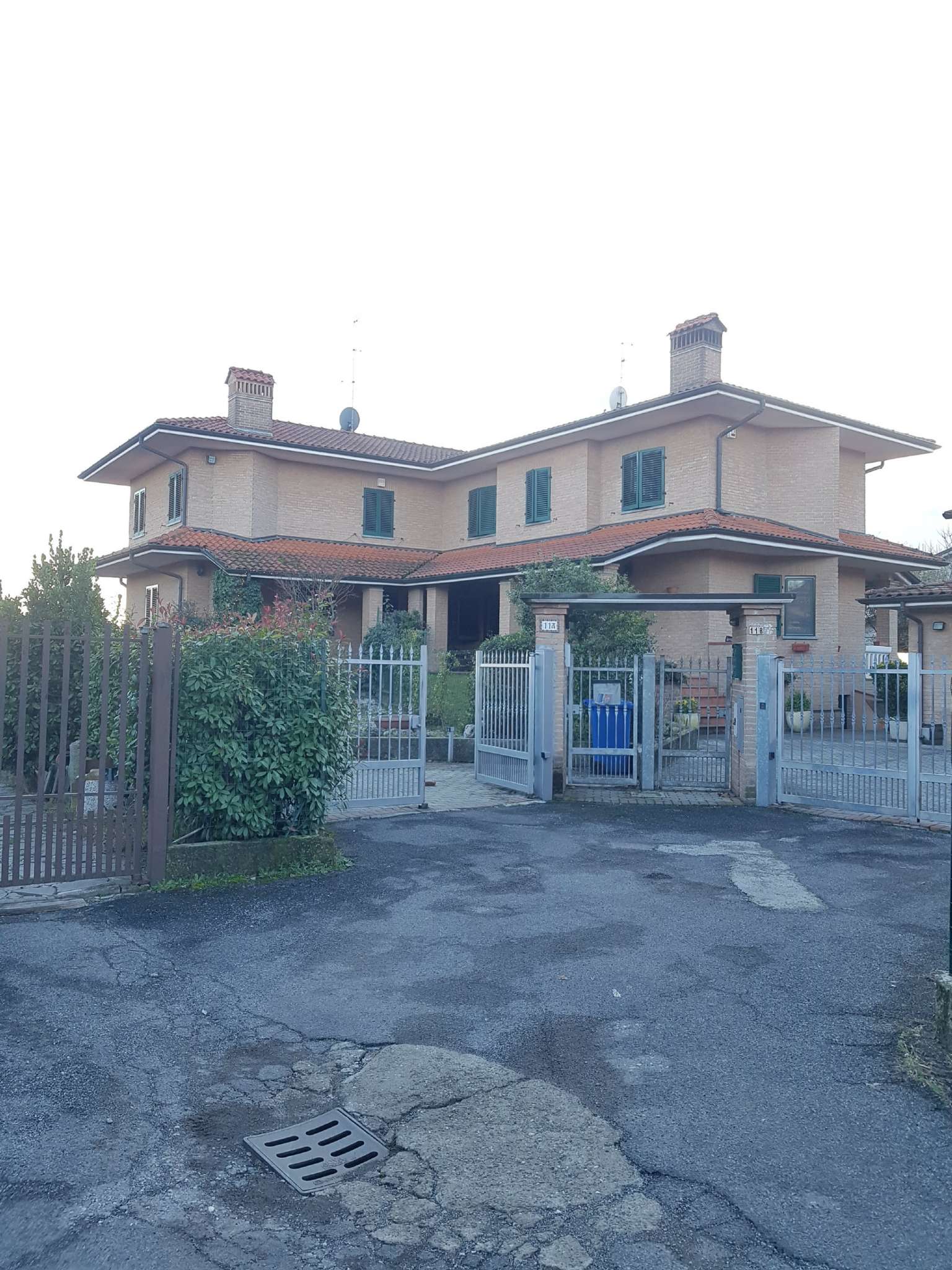 Villa Bifamiliare MEDIGLIA vendita   marconi Bosco Immobiliare