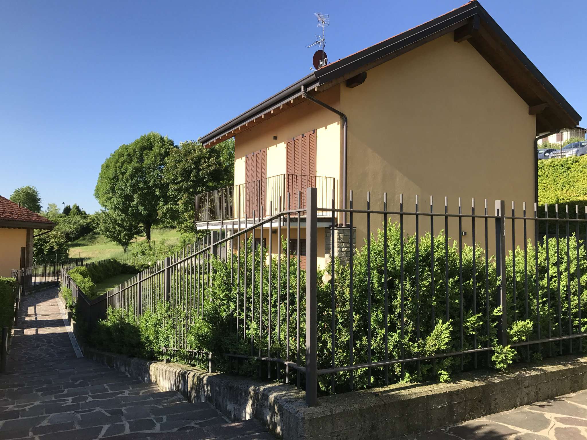 Villa Bifamiliare MONTEVECCHIA vendita   delle sorgenti Sogeca Immobiliare