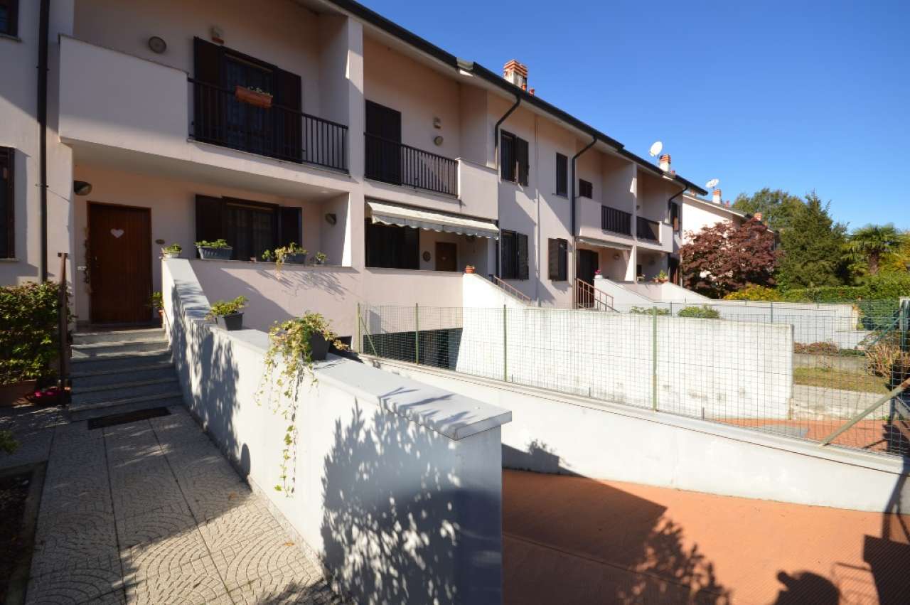 Villa Affiancata - Schiera CUSAGO vendita   paganini RE/MAX Trinity