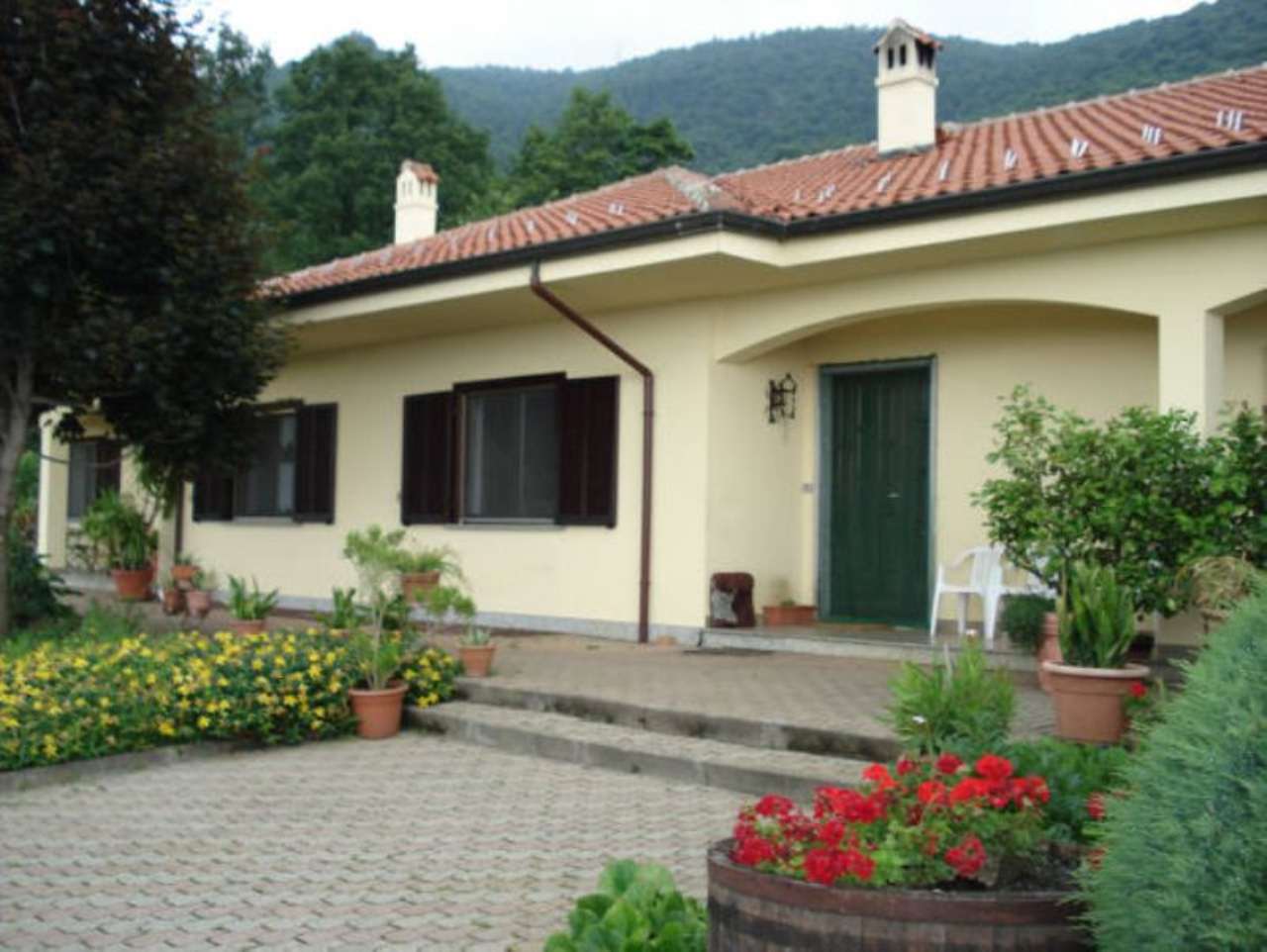 Villa Bifamiliare ROCCA CANAVESE vendita  Centro Vallossera Martinetto Immobiliare