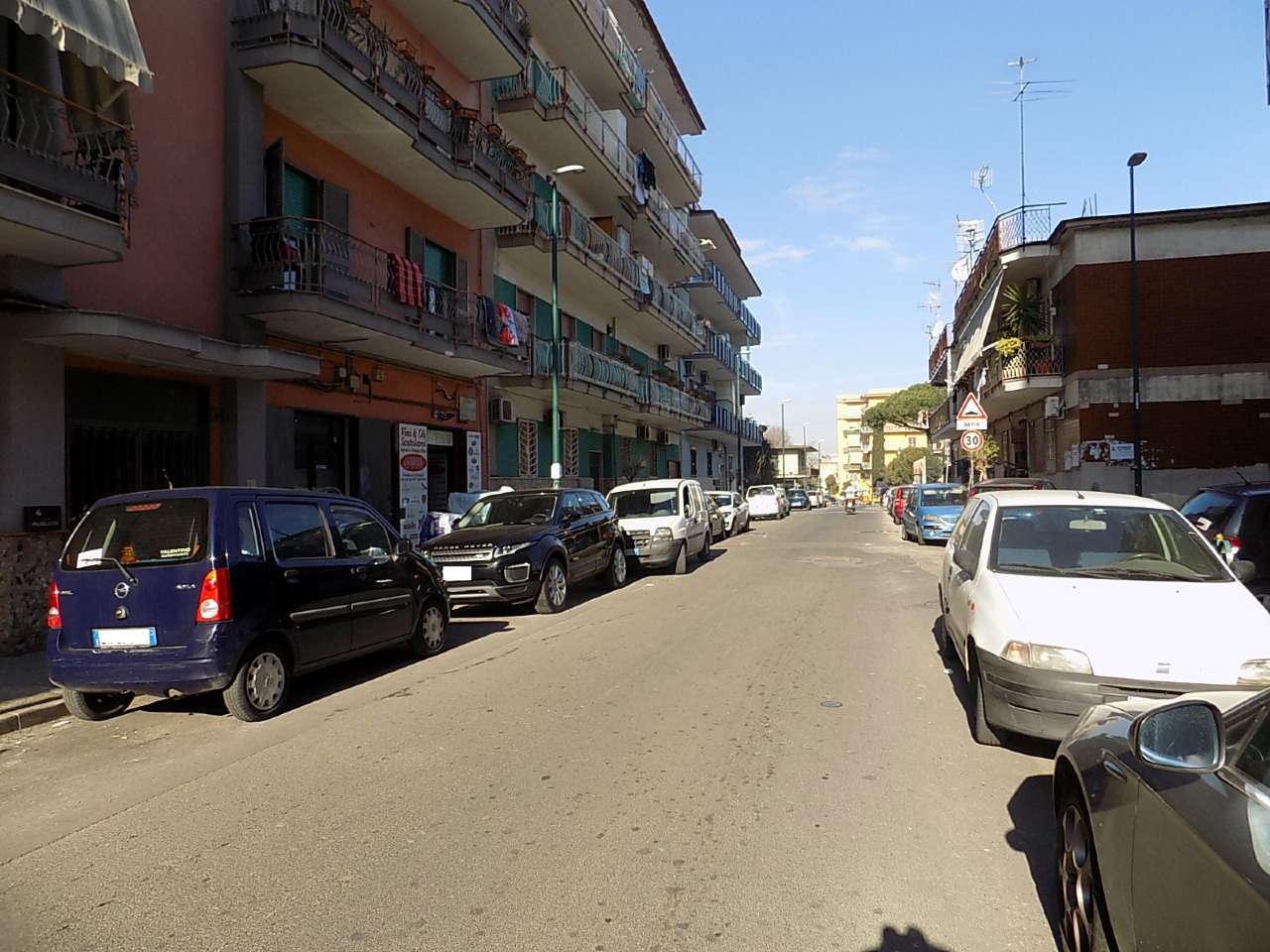 Negozio - Loc.Com. NAPOLI affitto  PONTICELLI IV^ Via Villa Bisignano Progetto Casa