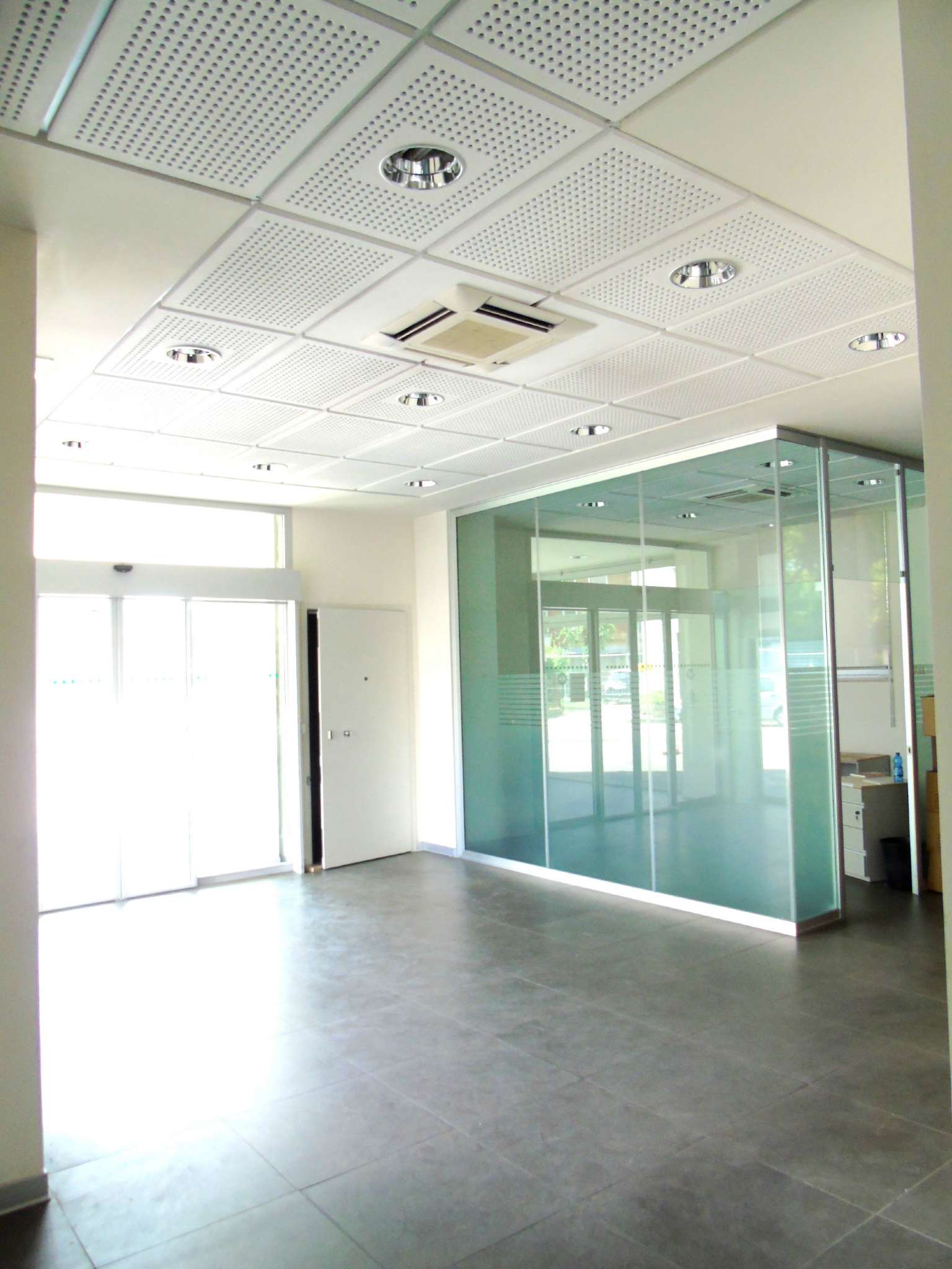 Negozio - Loc.Com. VICENZA affitto   via del carso Futuram - Immobili per L'Impresa