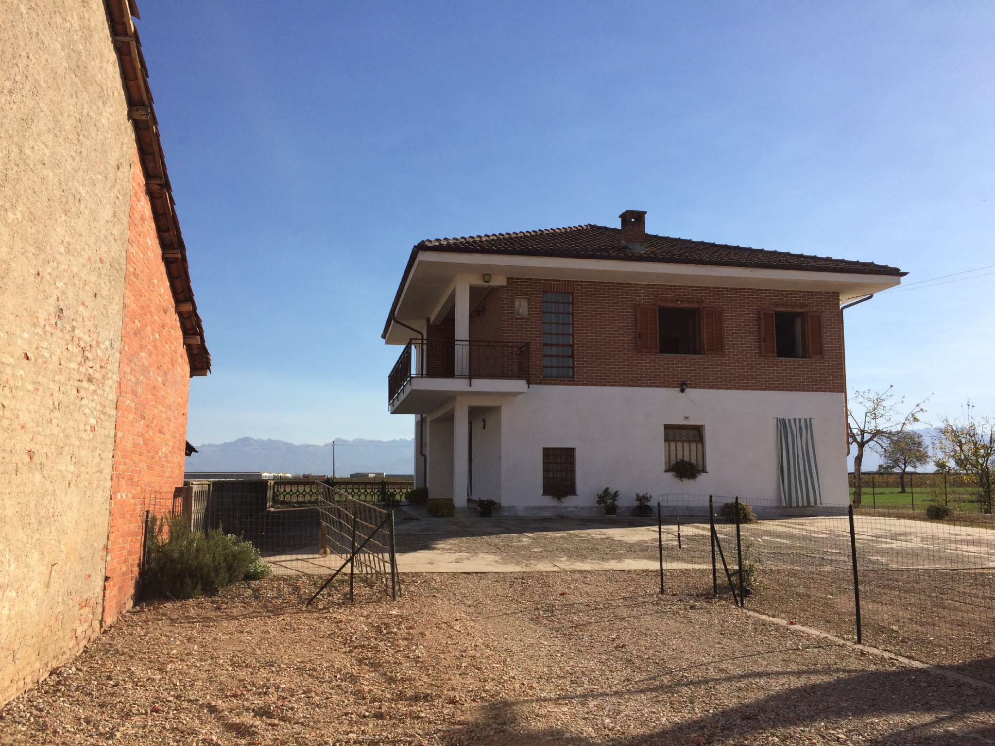 Villa Unifamiliare - Indipendente TARANTASCA vendita   Tasnere Studio olmo sas