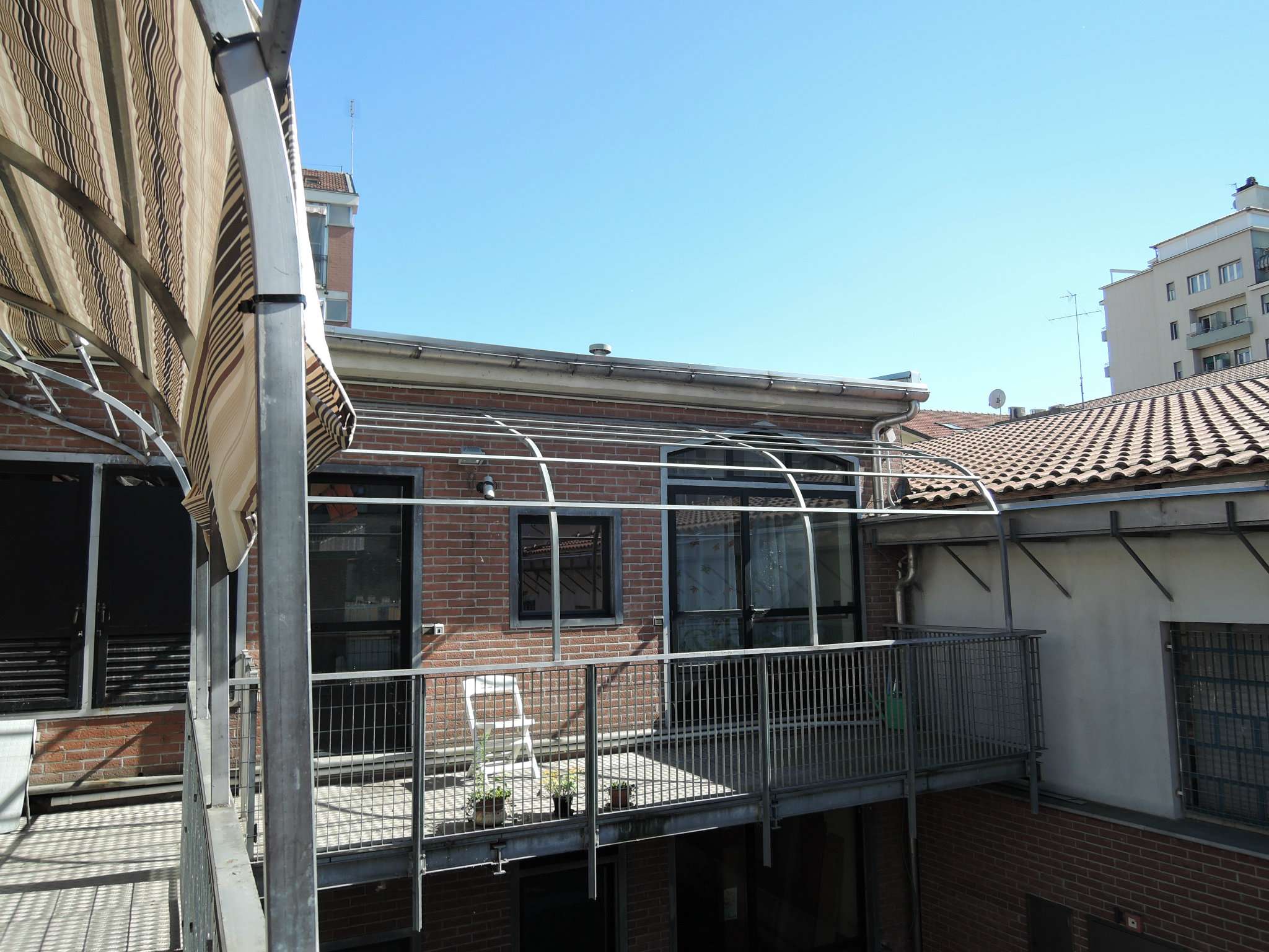 Negozio - Loc.Com. TORINO affitto  MADONNA DI CAMPAGNA Quincinetto Edilcase