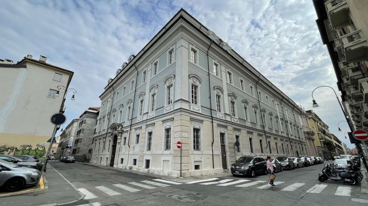 Torino Vendita STABILE / PALAZZO Immagine 1