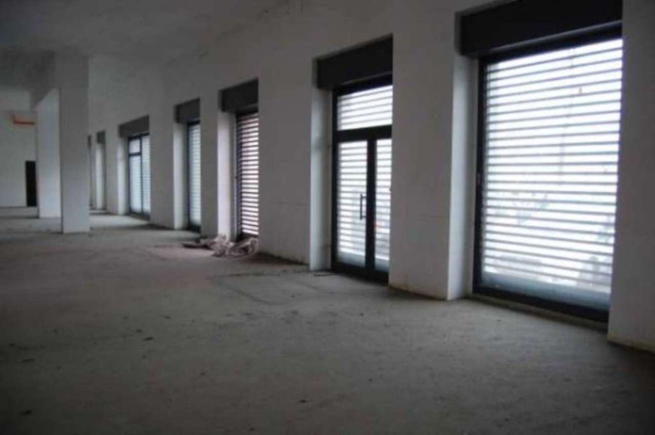 Negozio - Loc.Com. TORINO vendita  LINGOTTO CASANA Edilcase