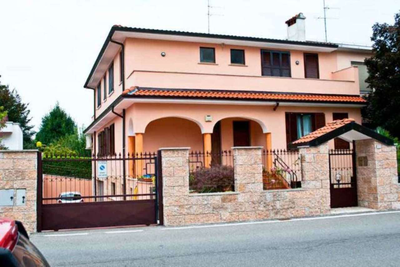 Villa Bifamiliare SEDRIANO vendita    LAimmobiliaRE s.r.l.