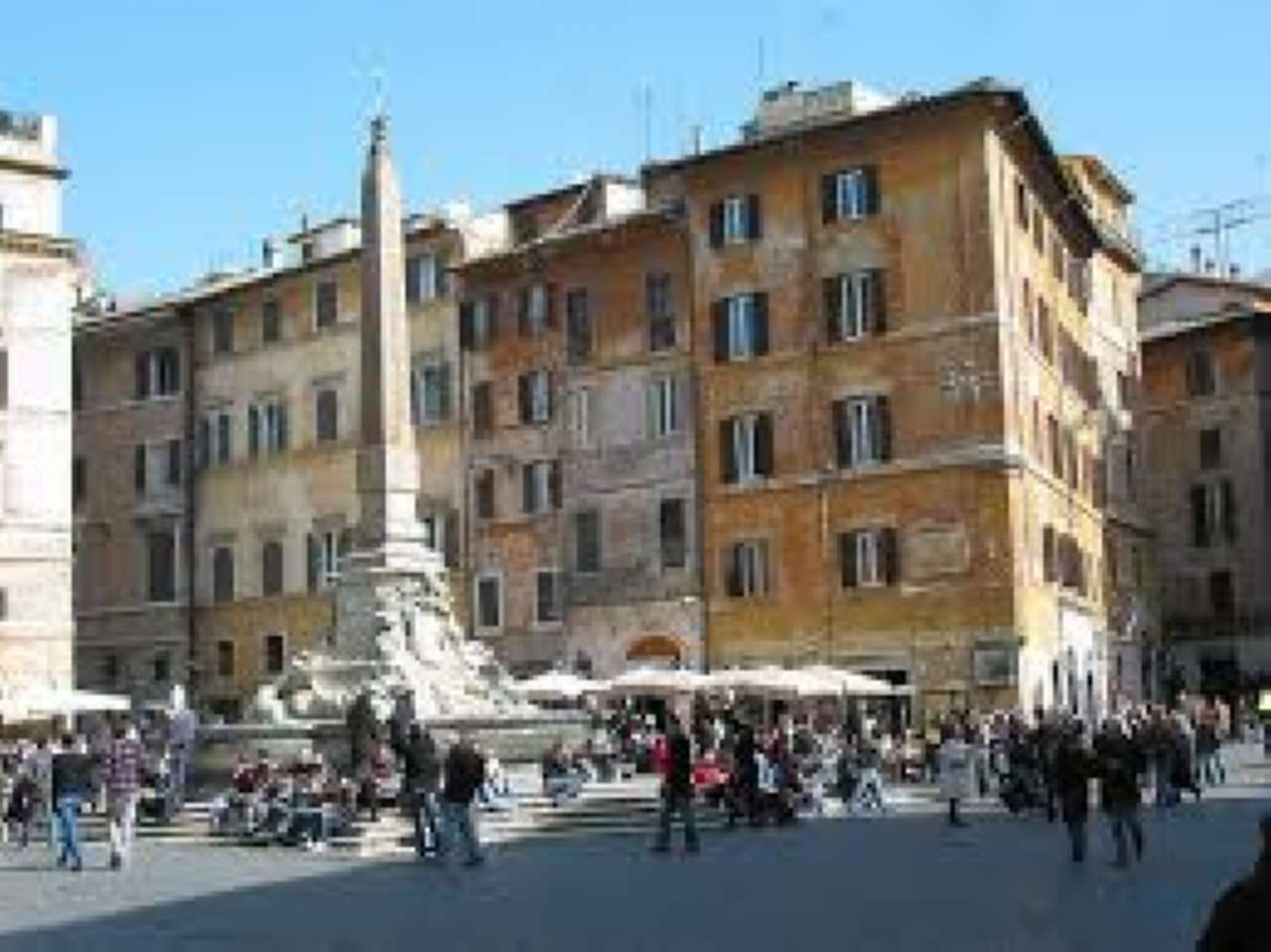 Appartamento ROMA vendita  Centro storico Piazza Campo De Fiori ACQUIRENTE IMMOBILIARE DI VALENTINA DIGIOIA