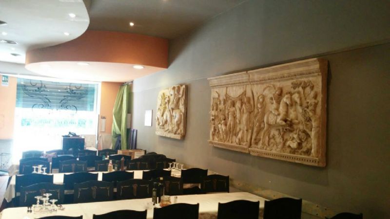 Negozio - Loc.Com. ROMA vendita  San giovanni Piazza re di roma ACQUIRENTE IMMOBILIARE DI VALENTINA DIGIOIA