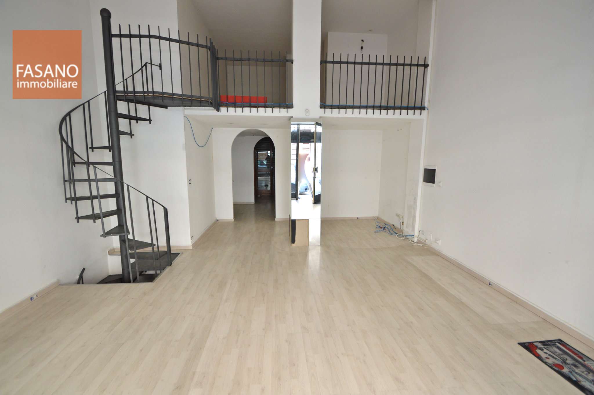 Negozio - Loc.Com. TORINO affitto  CROCETTA San Secondo Fasano immobiliare S.R.L.