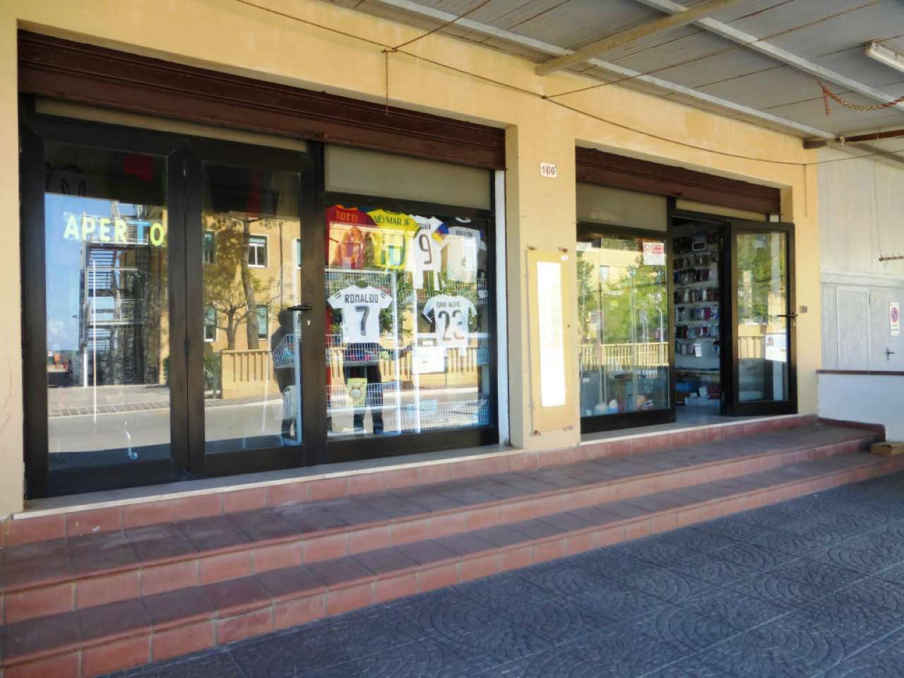 Negozio - Loc.Com. RIMINI vendita    Studio Maya Srl