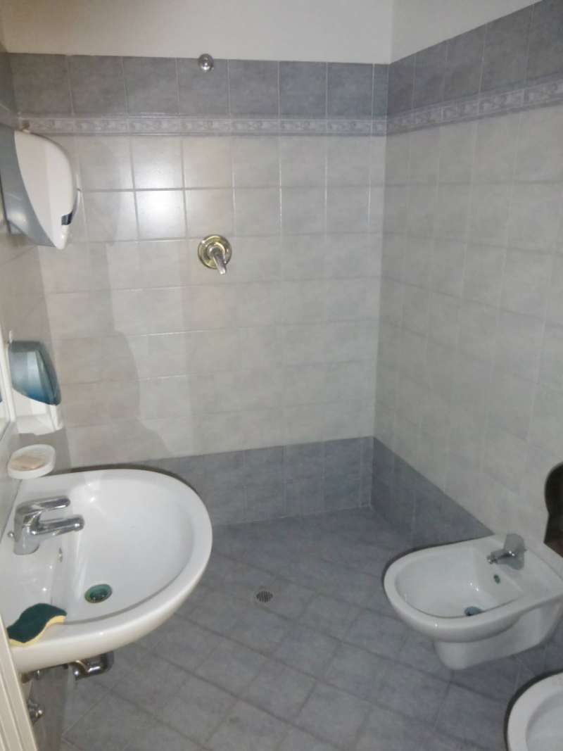 Negozio - Loc.Com. RIMINI vendita    Studio Maya Srl