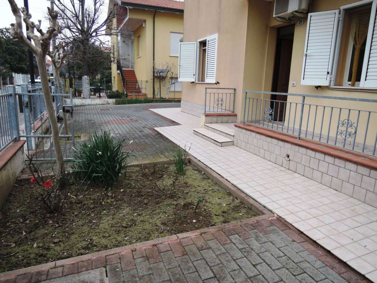  bellaria-igea marina vendita quart:  studio maya srl