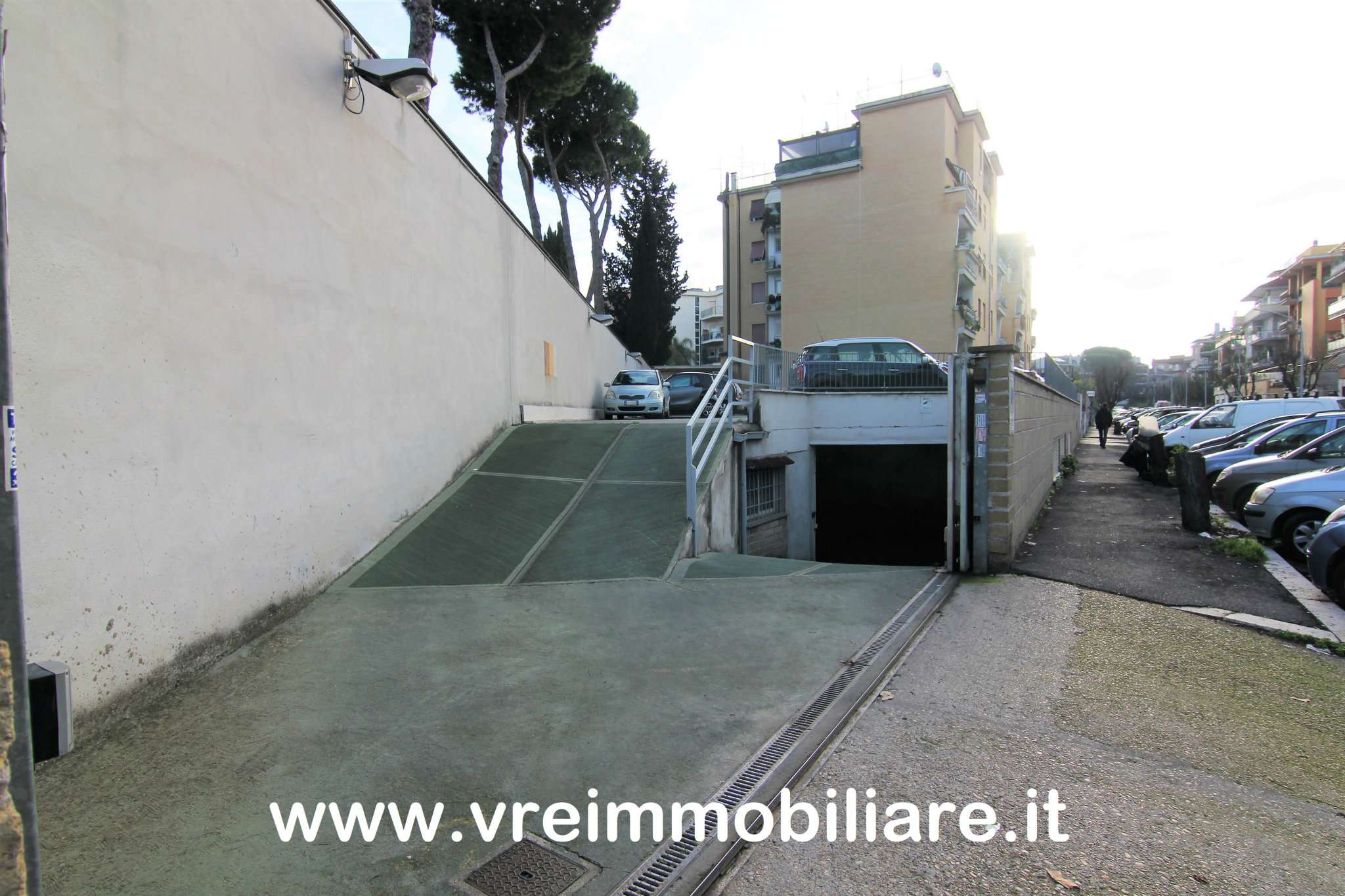Box auto - Posto auto ROMA vendita  GIANICOLENSE (XV MUN.)  VREIMMOBILIARE - AGUS GROUP