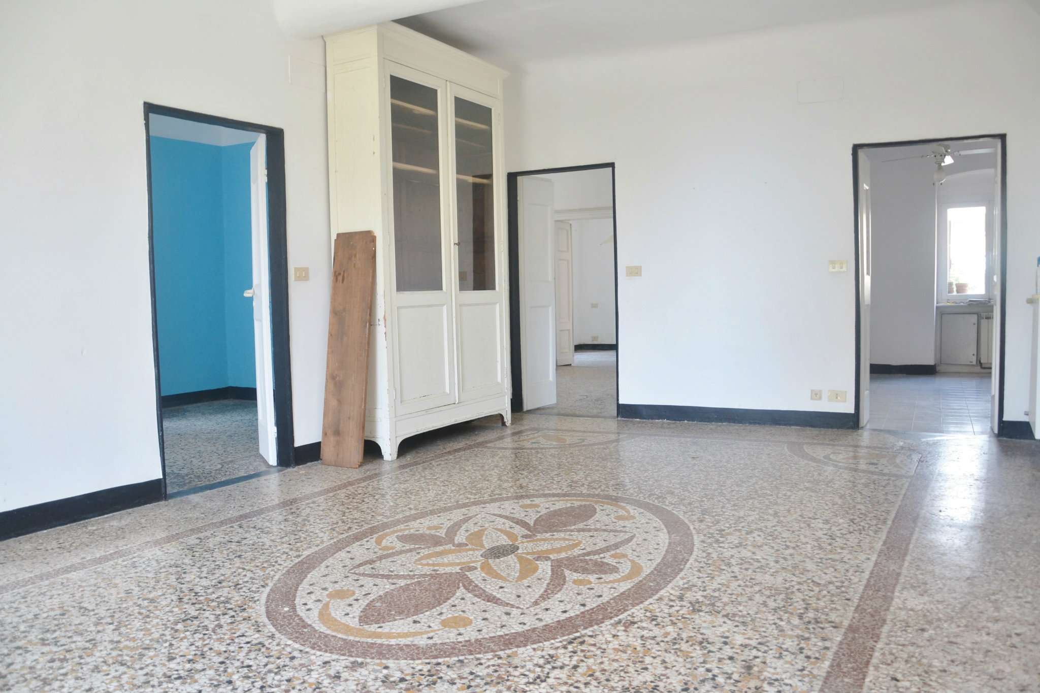 Appartamento GENOVA vendita  QUINTO Bolzano Home Gallery