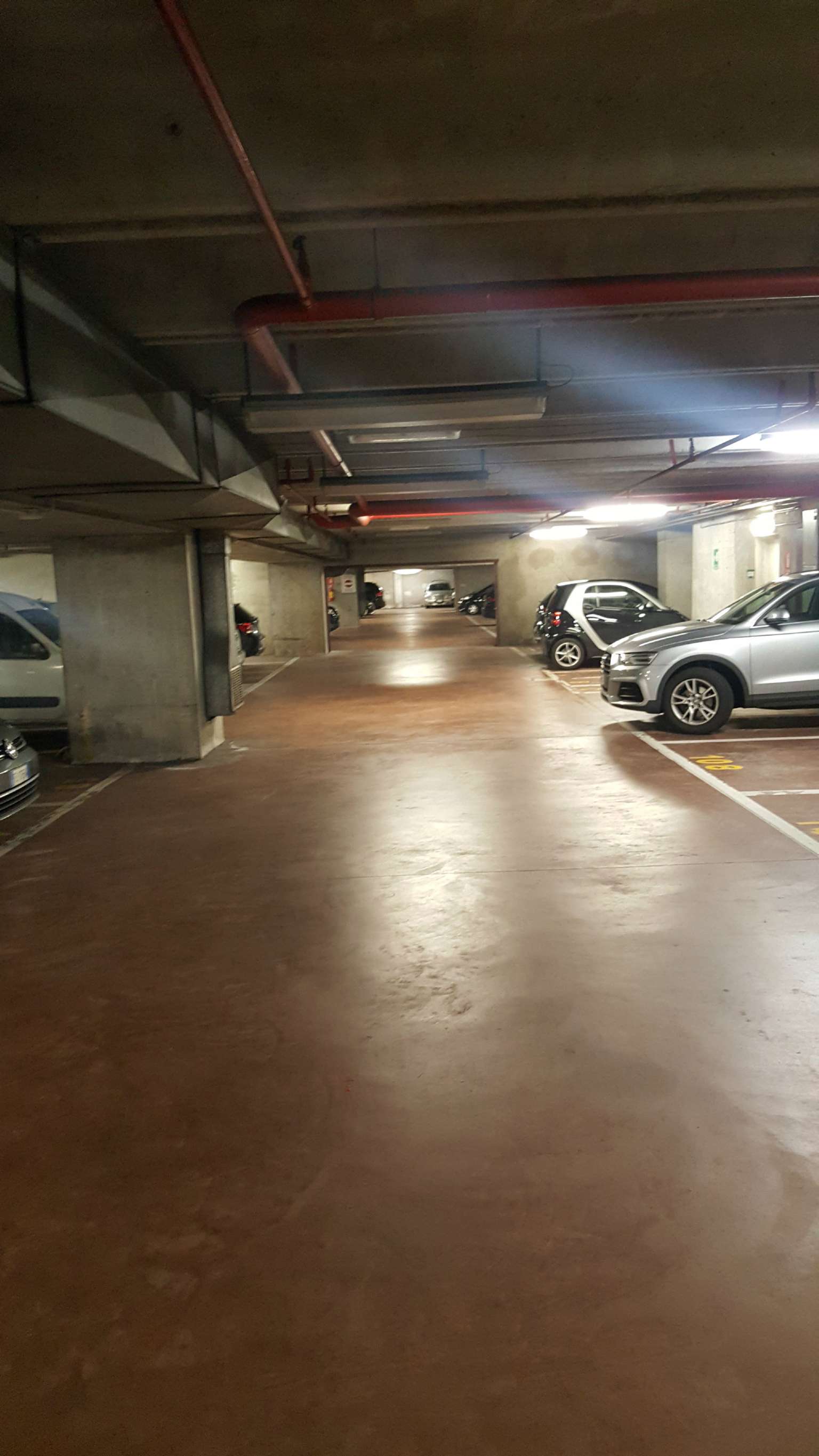 Box auto - Posto auto GENOVA vendita    Home Gallery