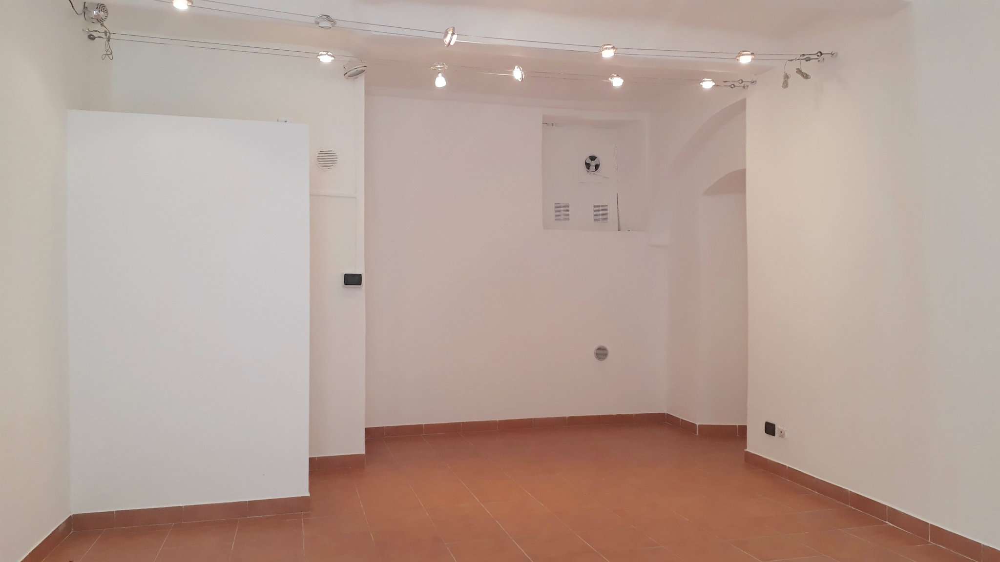 Negozio - Loc.Com. GENOVA affitto  QUINTO Gianelli Home Gallery