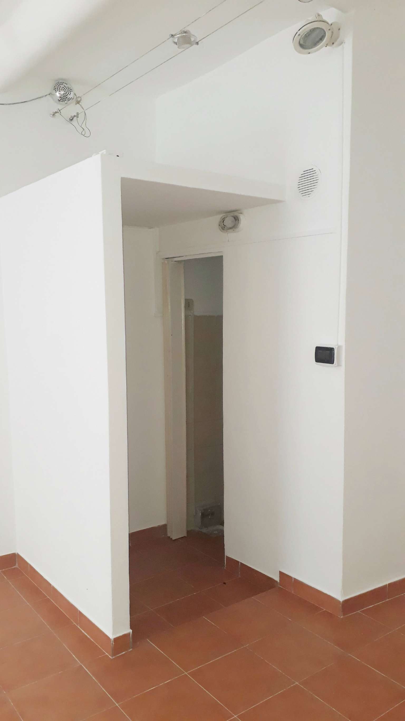 Negozio - Loc.Com. GENOVA affitto  QUINTO Gianelli Home Gallery