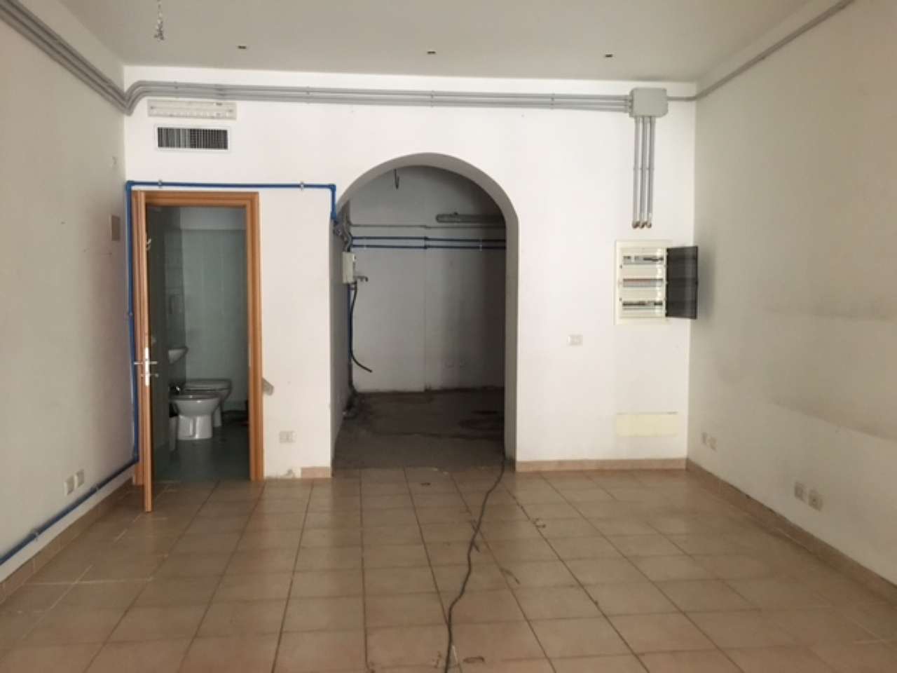 Negozio - Loc.Com. ROMA affitto  Centro storico dei Prefetti Cioli&Rismondo Roma Centro Storico R.E.