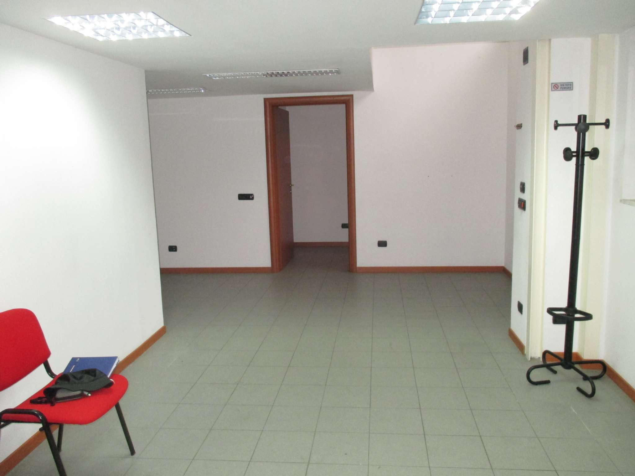 Negozio - Loc.Com. MILANO vendita  BICOCCA Via Luigi Caroli Immobiliare Punto Verde S.n.c.