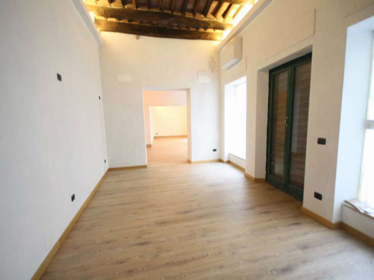  lucca affitto quart: centro punto-affitto