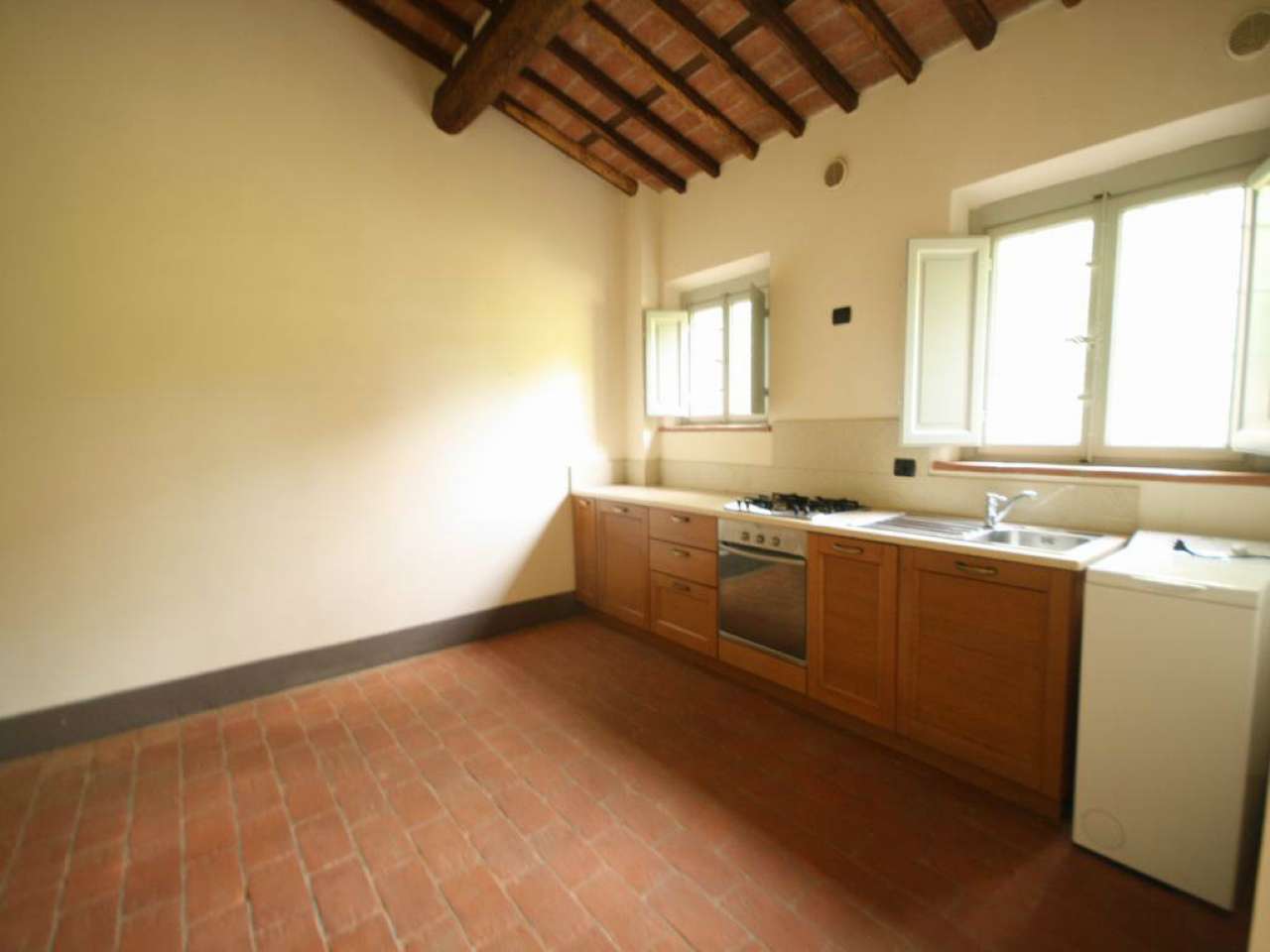 Villa Unifamiliare - Indipendente LUCCA affitto  MONTE SAN QUIRICO dei Bruschini Punto Affitto