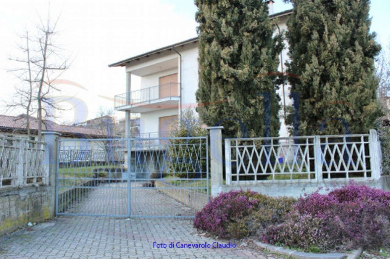 Villa Unifamiliare - Indipendente SALUSSOLA vendita   via San Secondo BUGELLA Agenzia Immobiliare